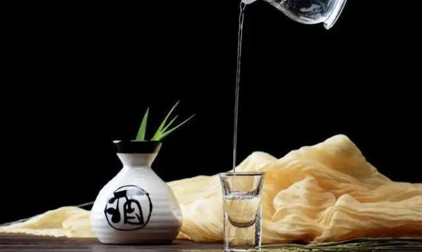 中祥网 白酒立大功？研究发现：经常喝白酒的中老年人或收获8个好处